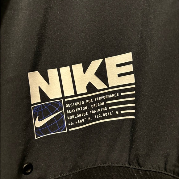 Women’s Nike Performance Jacket - Picture 2 of 5